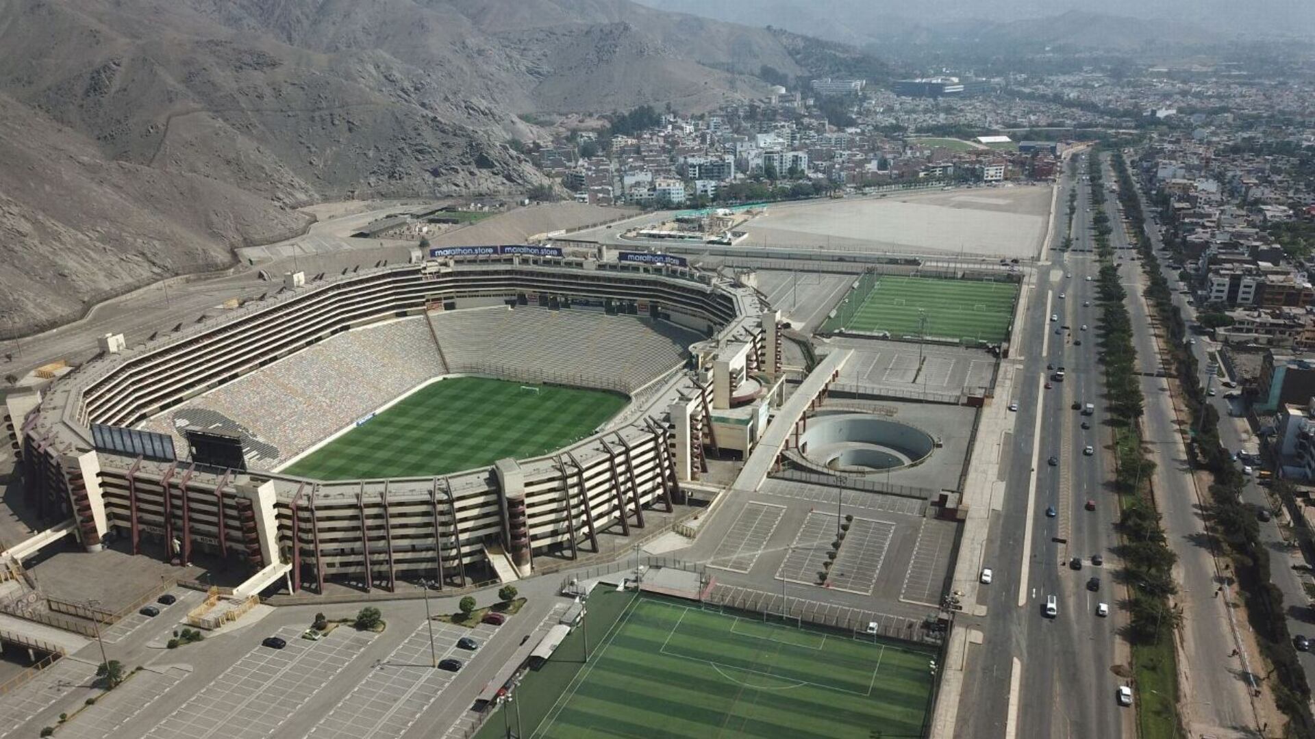 La avenida Prolongación Javier Prado Este es la principal vía para llegar al Monumental (Andina).