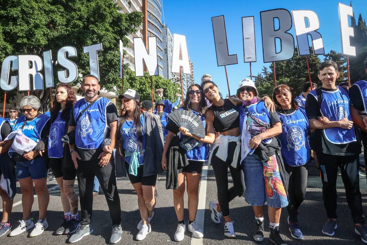 Mayra Mendoza escribió un mensaje muy crítico a Carlos Bianco, que estaba internado en Barcelona por un cuadro de apendicitis