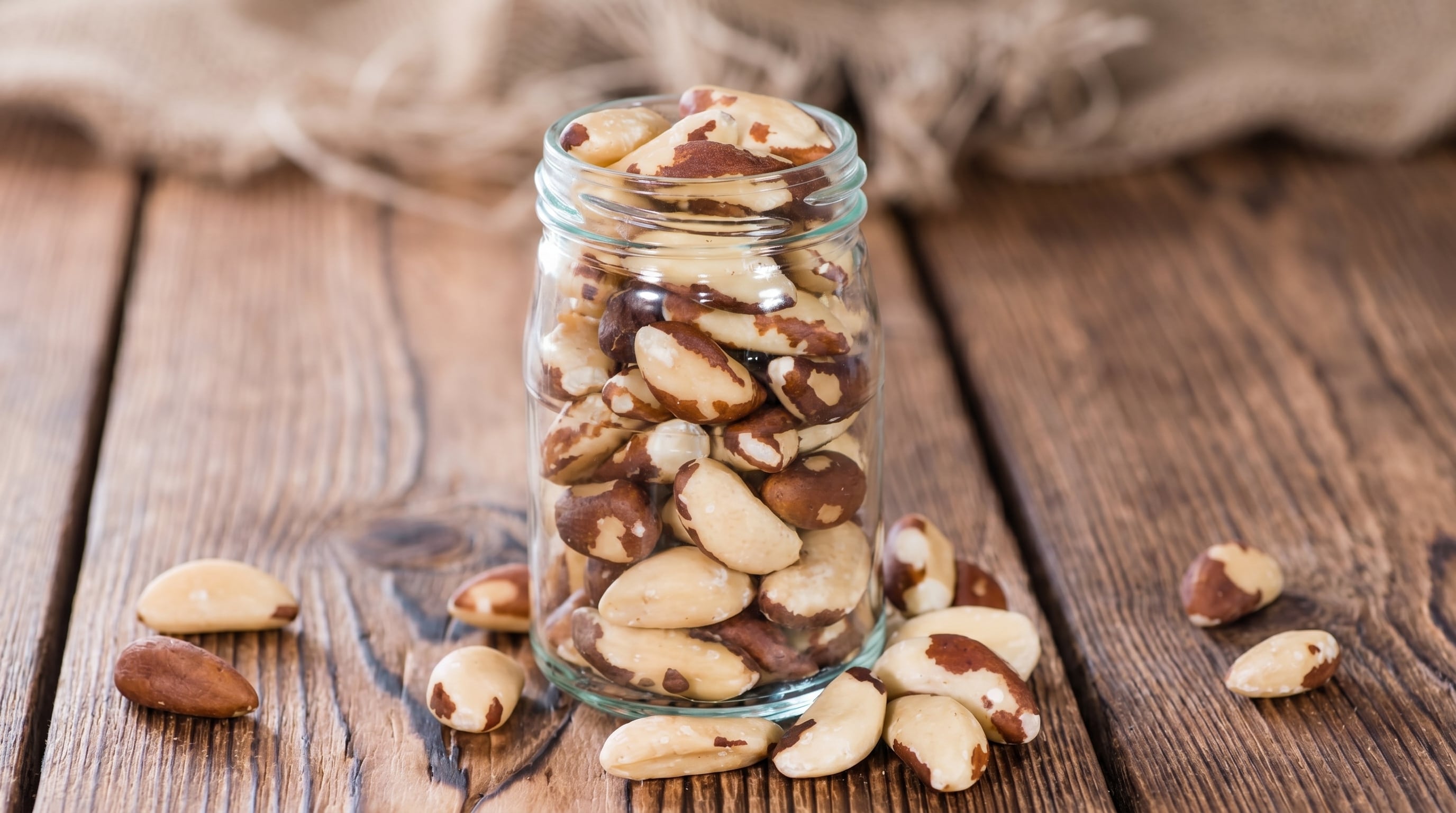 Las nueces de Brasil sobresalen por su aporte de selenio, esencial para la función tiroidea. (Imagen Ilustrativa Infobae)