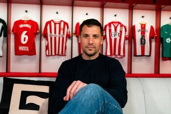 22/07/2025 Fútbol.- El excapitán Àlex