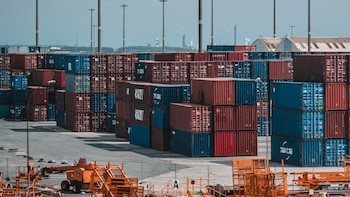 AB Group Shipping despacha, promedio,