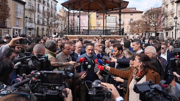 Abascal afea la "poca inteligencia