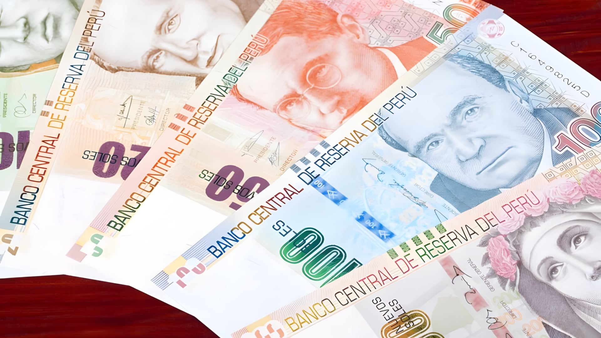 Cuba explicó que el esquema de dos incrementos responde a una propuesta conjunta del Ministerio de Economía y Finanzas y el Ministerio de Trabajo. Foto: Illapa