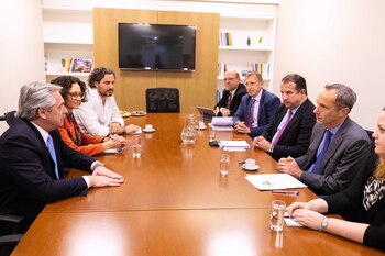 Alberto Fernández junto a Cecilia