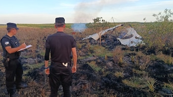Murió en Misiones un hombre que chocó un tendido de cables con su ala delta motorizada