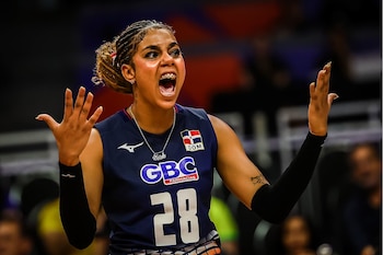 Katielle Alonzo compite en la VNL con la selección de República Dominicana.