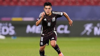 Enrique Meza desborda elogios para Gilberto Mora tras su participación en el Mundial 2026: “Parece de 35 años”
