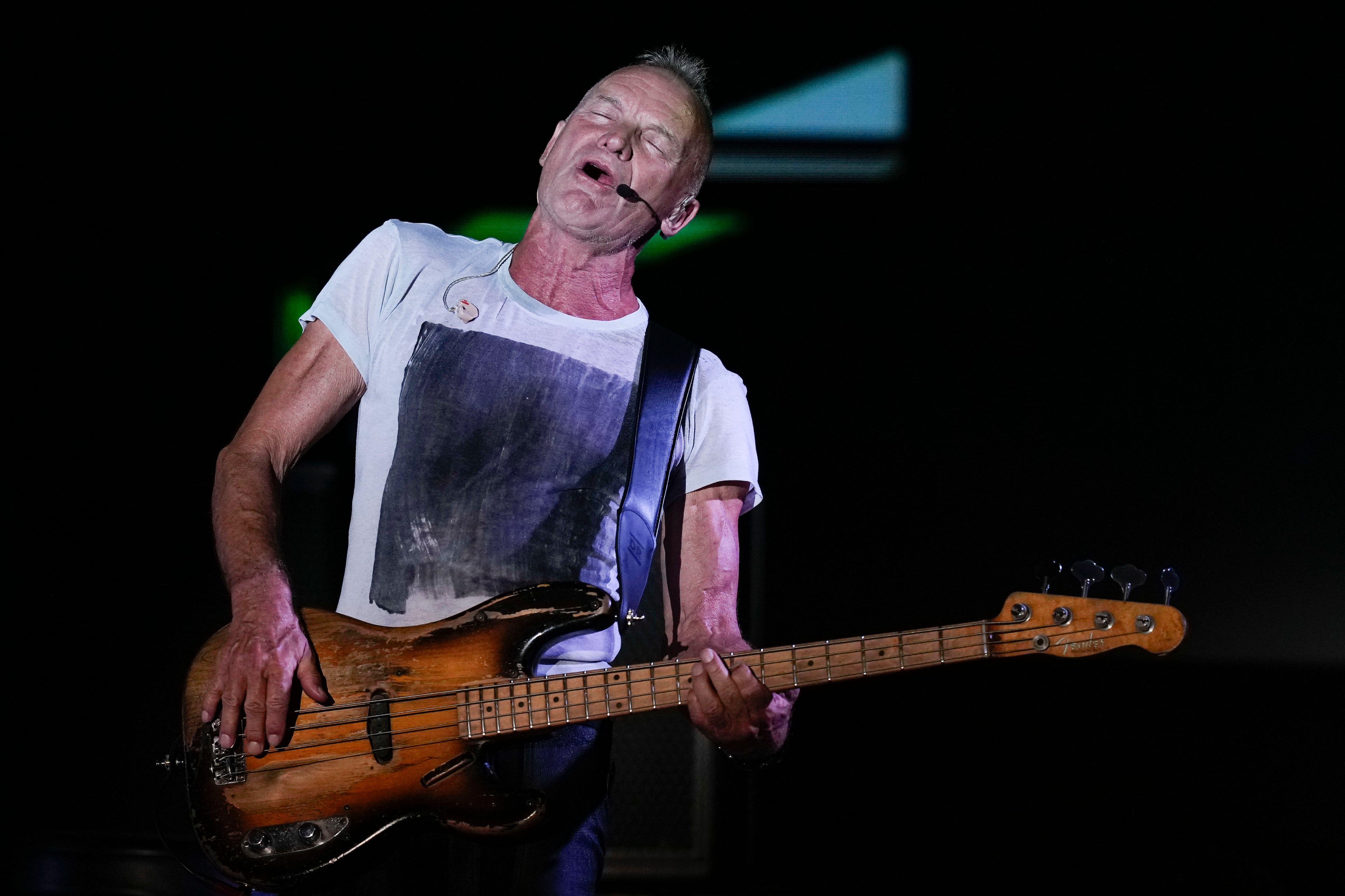 Sting vendió sus derechos de publicación a Universal por una cifra estimada en 200 millones de libras y ya no percibe regalías de Every Breath You Take, mientras describió su familia con seis hijos y opinó sobre los hombres jóvenes (EFE/Enric Fontcuberta)