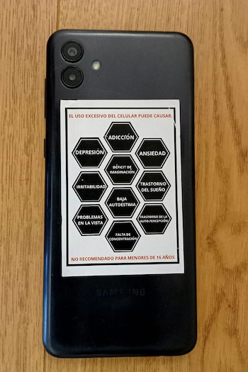 Clara diseñó un etiquetado para