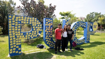 (Pontificia Universidad Católica del Perú - PUCP)
