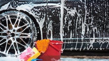 Cómo limpiar el coche de