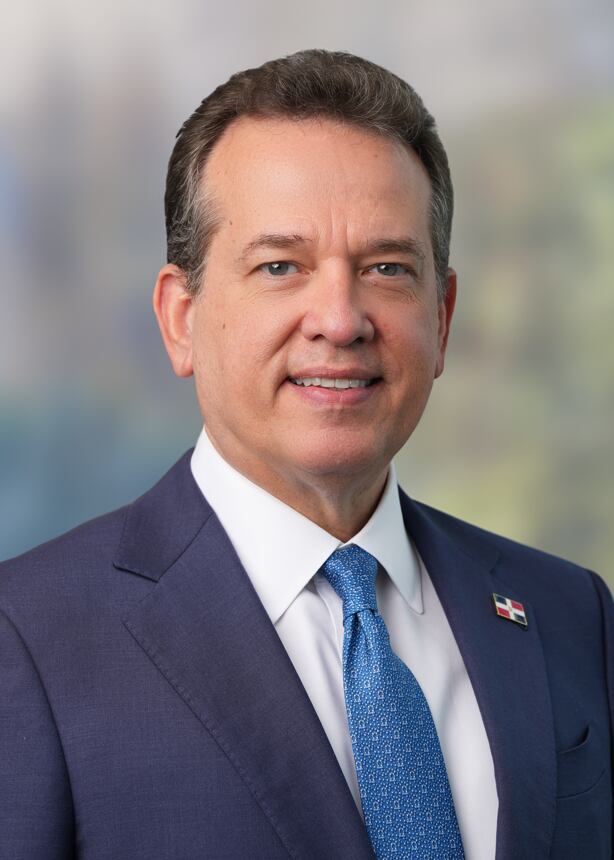 El presidente Luis Abinader designa a Víctor “Ito” Bisonó como nuevo canciller (Foto archivo, cortesía Ministerio de Vivienda)