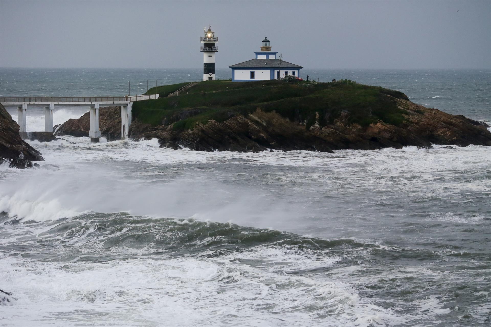 Vientos de más de 150 km/h y lluvias abundantes en el oeste de Galicia, con mas de 70 incidencias por el temporal