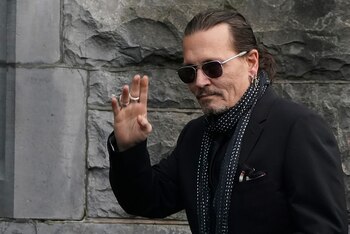 Johnny Depp llega al funeral