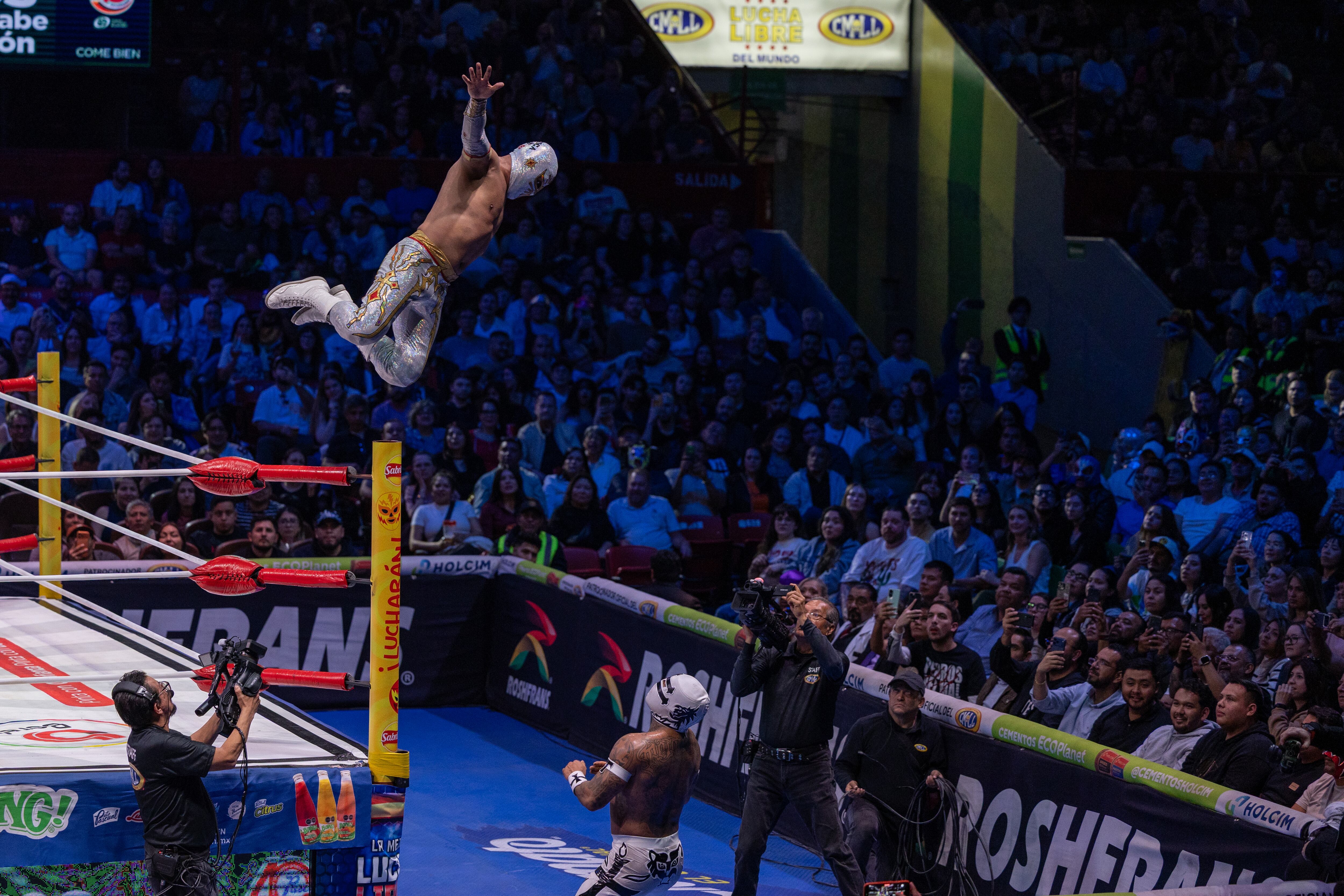 (CMLL / Diego Cedrix)