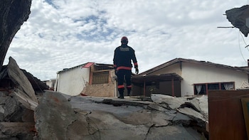 De Costa Rica a Venezuela: la historia del bombero migrante que volvió a su país tras los sismos