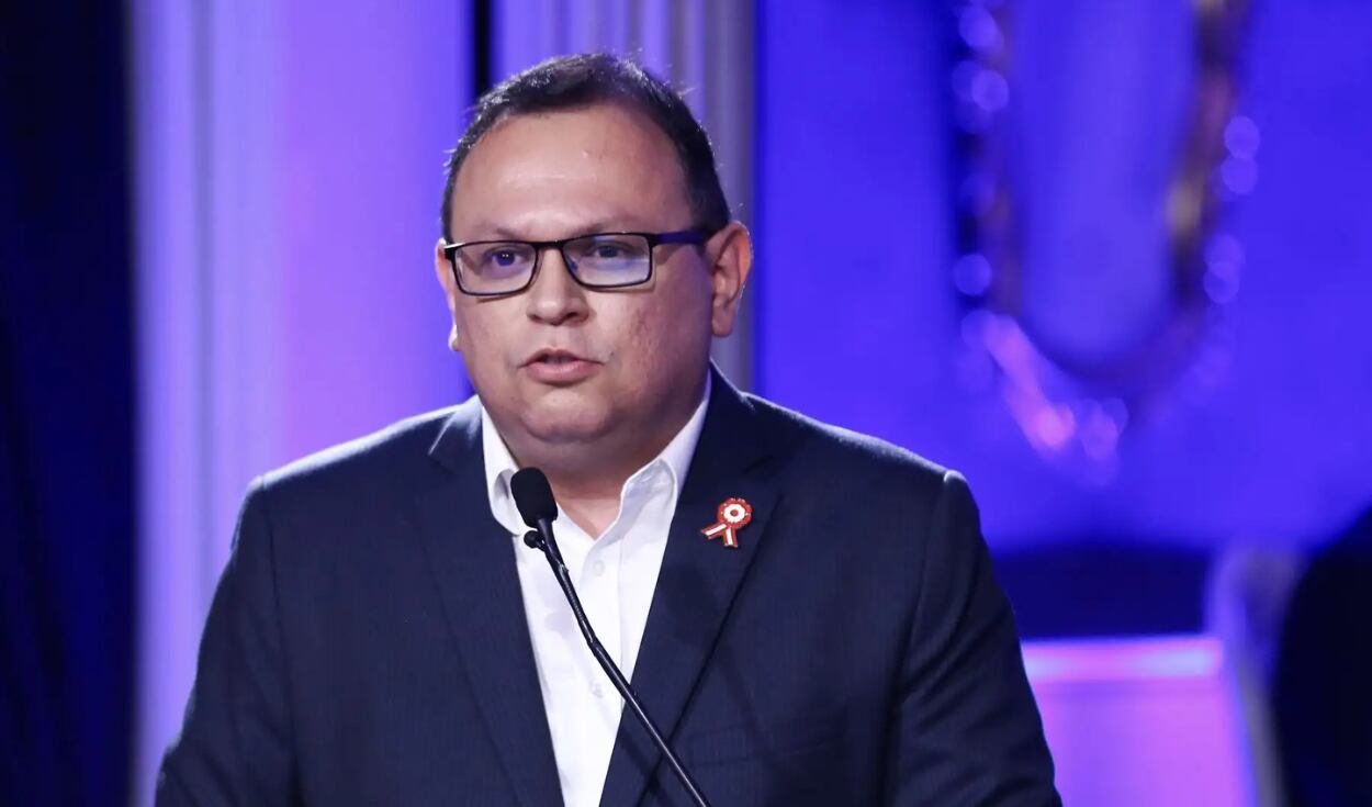 Ministro niega fusión de ministerios en pedido de facultades al Congreso: “No lo dice expresamente”