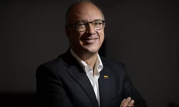 Juan Carlos Echeverry asumió la presidencia del Banco de Bogotá con una estrategia de digitalización que combina nuevas tecnologías, talento humano e inteligencia artificial.