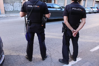 Agentes de la Policía Nacional.