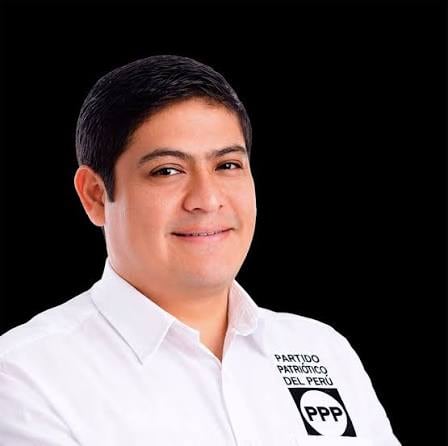 Gianfranco Soriano Linares presenta su candidatura a la alcaldía de Carabayllo por el Partido Patriótico del Perú.