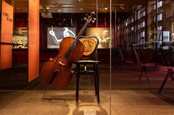 27/10/2026 Detalle de la exposición..
El Museu de la Música de Barcelona acoge, hasta el 14 de febrero, la exposición 'Pau Casals a Puerto Rico. Un arxiu inèdit', que reconstruye los últimos 18 años de vida del música en la isla caribeña a través de un archivo inédito.
CATALUÑA ESPAÑA EUROPA BARCELONA CULTURA
MUSEU DE LA MÚSICA