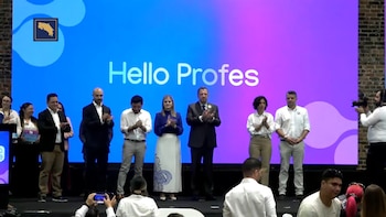 El INA coordina una capacitación sin costo para personas desde los 15 años. Se renueva la metodología, se fortalece la certificación oficial y se abre una vía directa hacia mejores ingresos (Captura de pantalla de la transmisión en vivo)