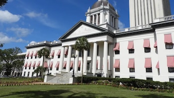 Florida aprueba rebaja histórica de impuestos y la lleva a referendo