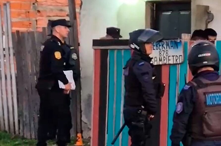 En el lugar del hecho trabajaron el fiscal Martín Núñez, la fiscal Natalia Conti y personal policial (El Once)