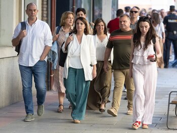 Adriana Lastra destaca el feminismo como «eje político» del PSOE y reconoce la presencia del machismo en el partido Adriana Lastra destaca el feminismo como «eje político» del PSOE y reconoce la presencia del machismo en el partido