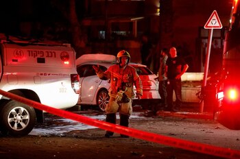 Un bombero en el lugar