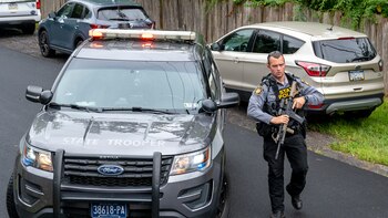 Las autoridades habilitaron el uso de fuerza letal si el asesino que se fugó de una cárcel de Pensilvania no se entrega