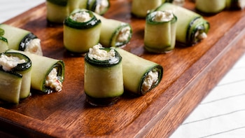 Rollos de calabacín rellenos de ensaladilla rusa: una receta refrescante para sorprender a tus invitados este verano