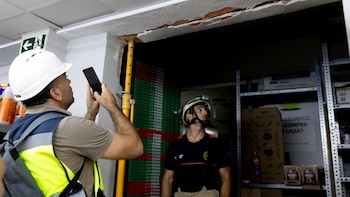 El recuento de los daños por los terremotos en Granada: 32 zonas permanecen afectadas y la policía aún recibe 900 requerimientos al día