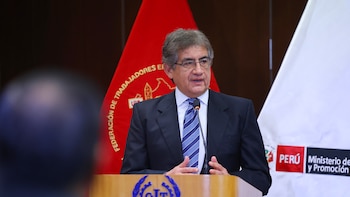 Ministro Juan Sheput se declara a favor de restablecer el servicio militar obligatorio: “Sería saludable para el país”