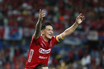 Con la camiseta de Independiente