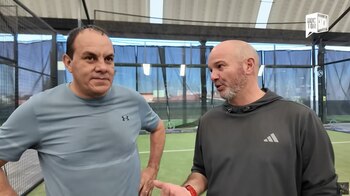 El exfutbolista apareció en el