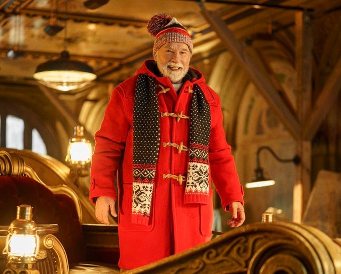 Arnold Schwarzenegger como Santa Claus en