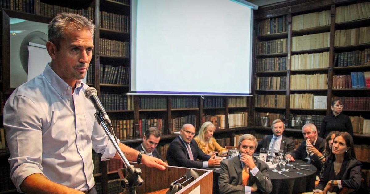 Menem Defiende a Adorni y Anticipa Sesión Parlamentaria Tensas