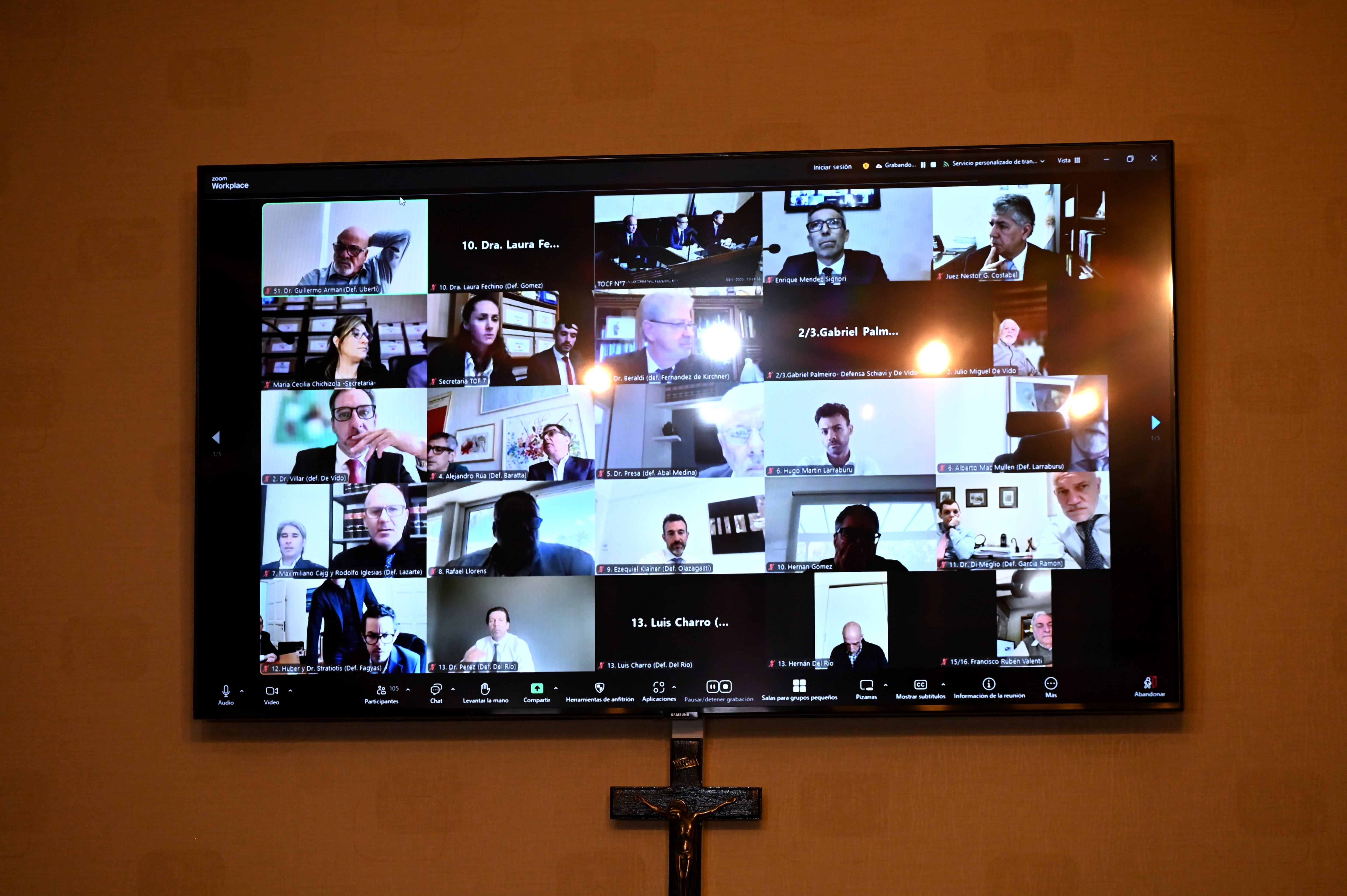 El Tribunal Oral Federal 7 define si rechaza las nulidades y habilita el avance del juicio por la causa Cuadernos, que tiene a Cristina Kirchner y otros 85 imputados acusados de presuntos sobornos en la obra pública (RS Fotos)