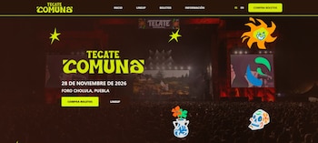 Captura de pantalla de la página del festival Tecate Comuna con texto de la fecha y sede sobre una imagen de concierto multitudinario