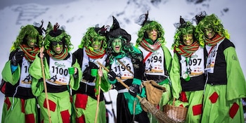Los organizadores aseguran que la 'magia' del evento reside en los disfraces y la convivencia social (Blatten-belalp)