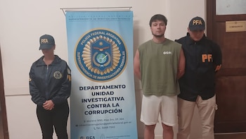 El programador acusado de estafar a Aerolíneas fue trasladado a una alcaldía tras incumplir la domiciliaria