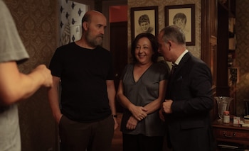 Javier Cámara, Carmen Machi y Javier Gutiérrez protagonizan '53 domingos', de Cesc Gay (Netflix)