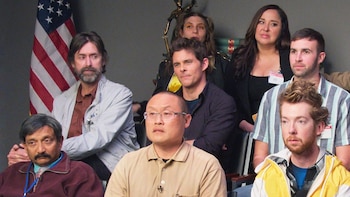 Los guionistas Gene Stupnitsky y