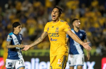 El partido correspondiente a la jornada 11 del Torneo Apertura 2019 celebrado en "El Volcán" terminó con un marcador adverso para los felinos (Foto: EFE/Miguel Sierra)