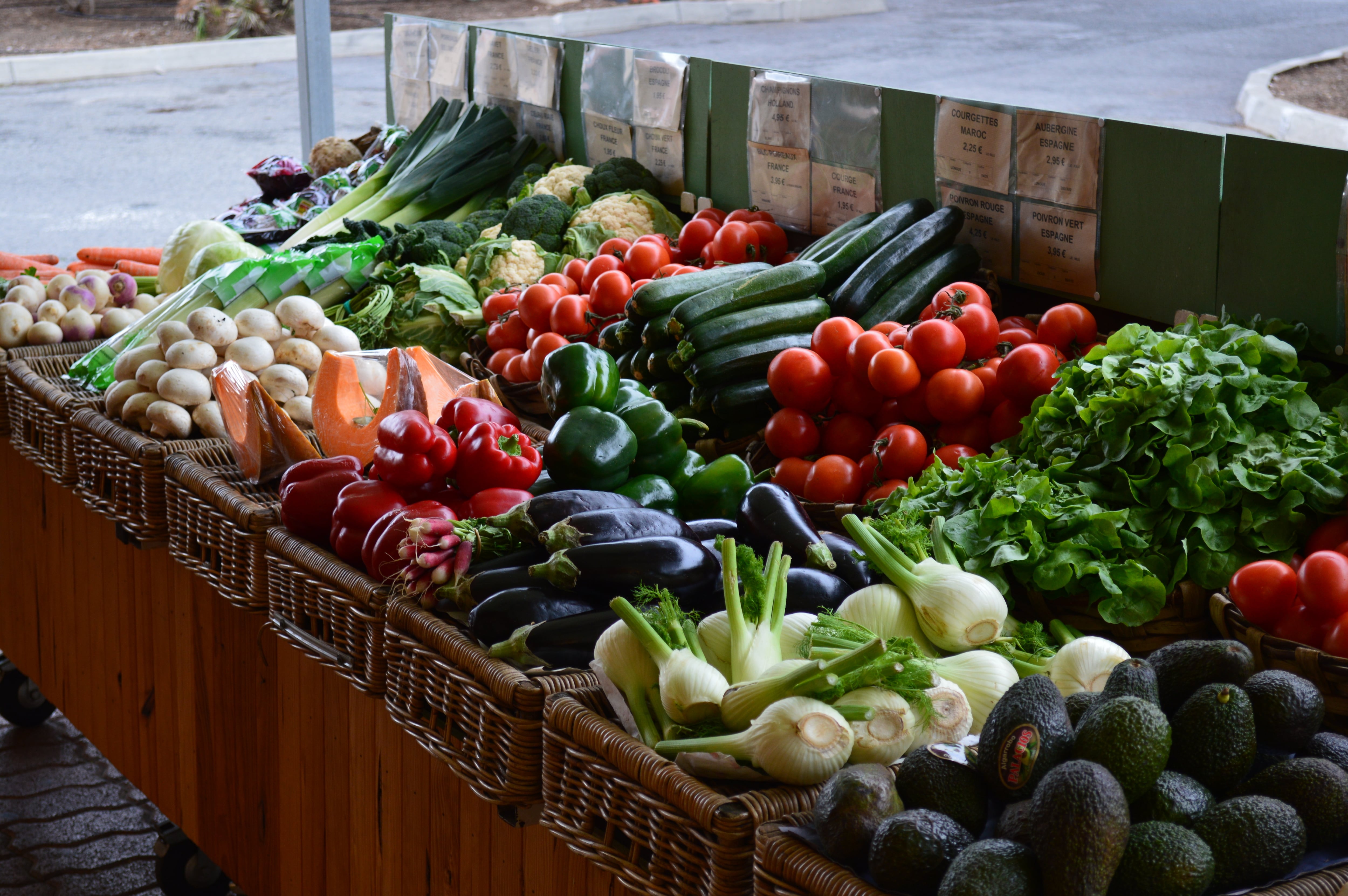 El rubro de verduras mostró el mayor incremento, pero carnes y frutas compensaron con bajas.