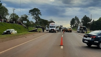 Bomberos y policías trabajaron en