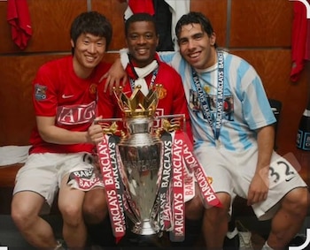Carlos Tevez, Park Ji-Sung y