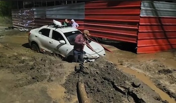 Propietarios de vehículos realizan esfuerzos