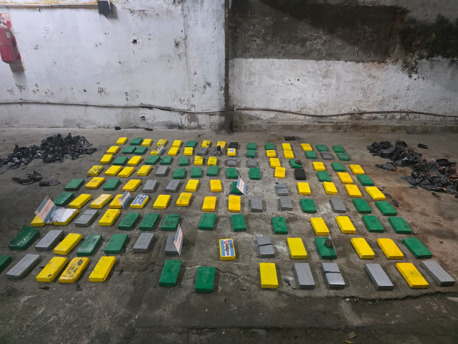 Cayó una banda narco que transportaba cocaína de Bolivia a Buenos Aires en tanques de nafta: secuestraron más 200 kilos